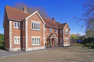 Squires Court, Highworth