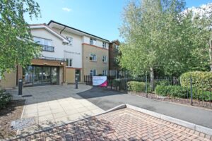 Fitzwarren Court, Kingsdown Road, Swindon